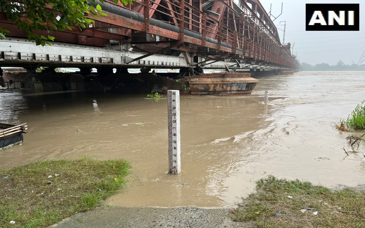 Delhi Rain: टूटा 45 सालों का रिकॉर्ड.. यमुना का जलस्तर 207.66 मीटर  के पार, CM केजरीवाल ने की इमरजेंसी मीटिंग