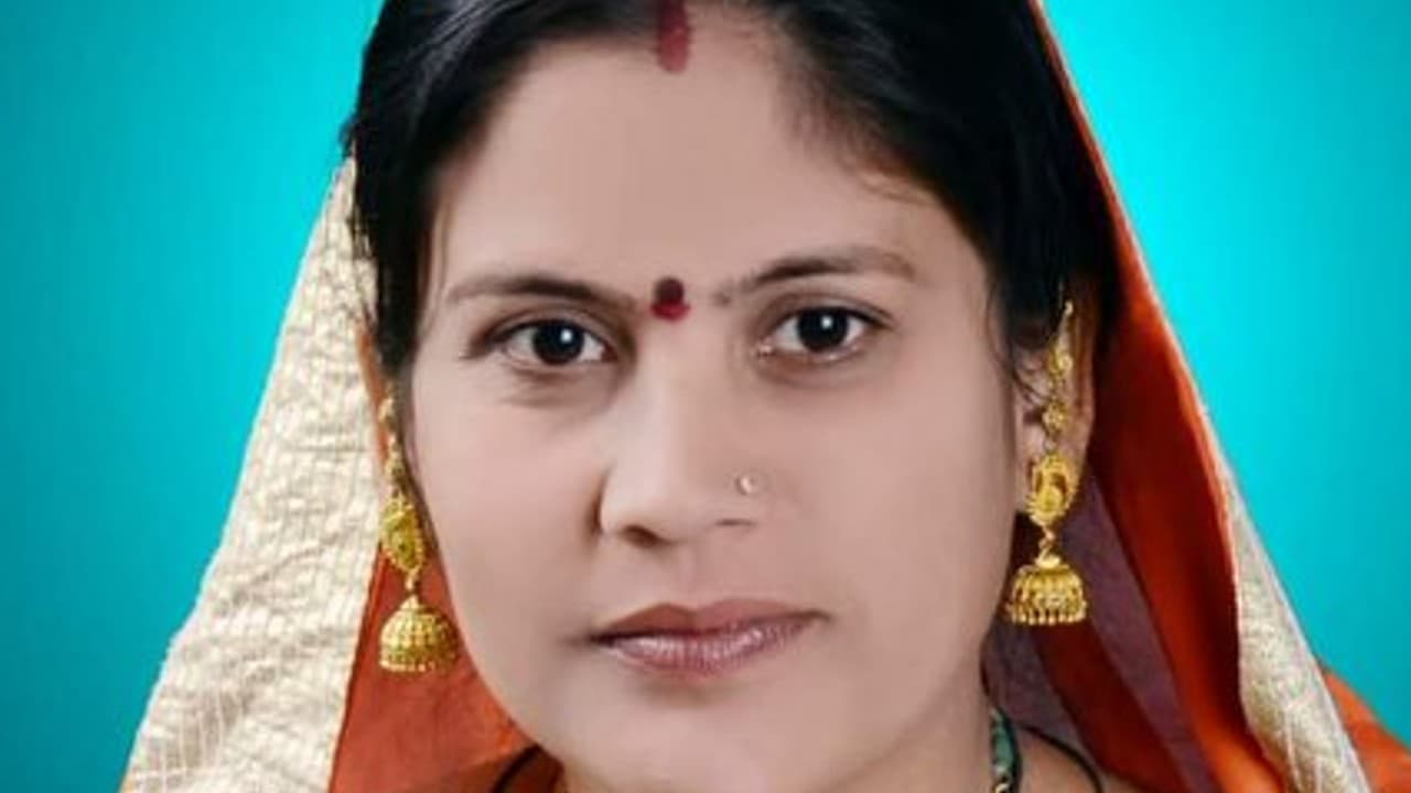 खैरागढ़ उपचुनाव में कांग्रेस उम्मीदवार की 21 हजार से अधिक मतों से जीतीं कांग्रेस की यशोदा वर्मा