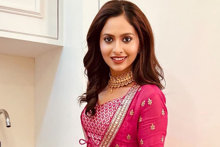 Yeh Rishta Kya Kehlata Hai में आ रहे लीप को लेकर अभिमन्यु की मां ने तोड़ी चुप्पी, कहा- मैं कहानी के साथ...