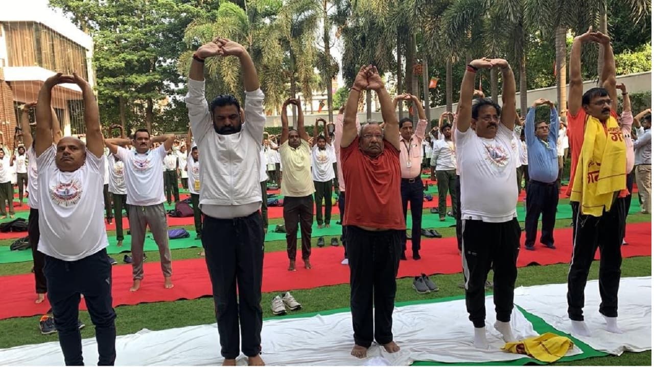 International Yoga day: पटना सिटी में आयोजित हुआ योगासन कार्यक्रम, डिप्टी सीएम ने बताए योग के फायदे
