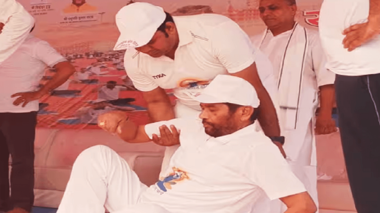 International Yoga Day 2023: योग करते हुए मंत्री पशुपति पारस की बिगड़ी तबीयत, हाजीपुर से लौटे पटना