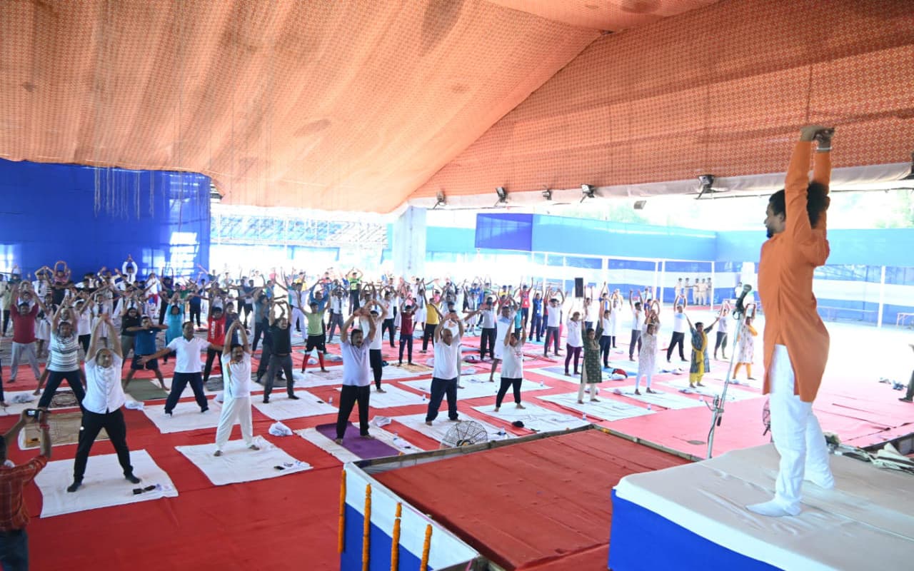 BSL की पहल पर बोकारो में योग से निरोग रहने का मिला संदेश, योगा फॉर सिटीजन कार्यक्रम का हुआ आयोजन