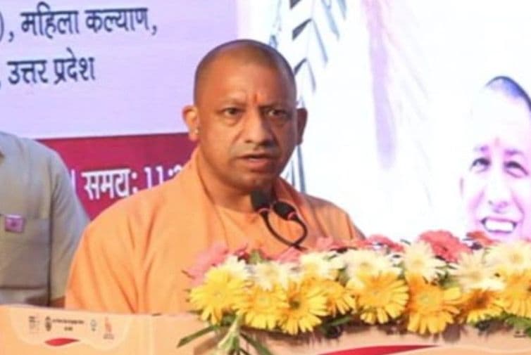 वर्दी पर दाग बर्दाश्त नहीं, दागी पुलिस अधिकारियों को करें बर्खास्त- मनीष मर्डर केस के बाद एक्शन में सीएम योगी