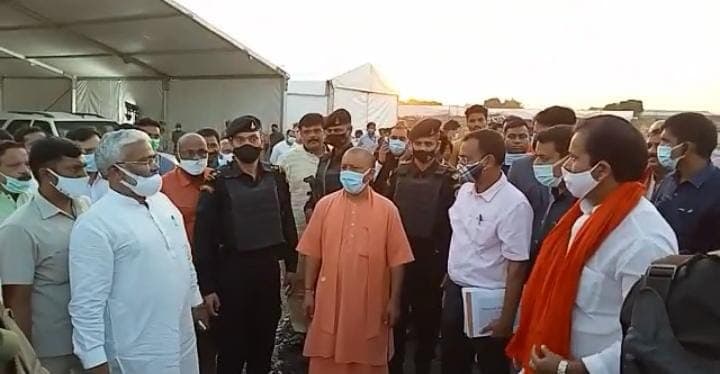 सीएम योगी का कल वाराणसी दौरा, काशी विश्वनाथ धाम के लोकार्पण और कार्यक्रमों की तैयारियों की करेंगे समीक्षा