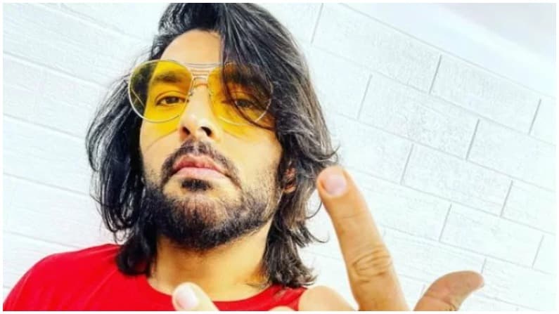 Yuvraj Singh के नए लुक से हर तरफ मची खलबली, साथी खिलाड़ियों से लेकर पूर्व गर्लफ्रेंड तक ने किए मजेदार कमेंट्स