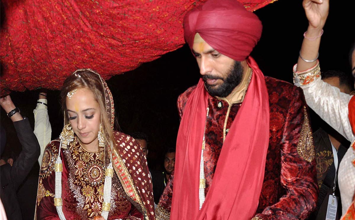 युवराज सिंह बने पिता, पत्नी हेजल कीच ने बेटे को दिया जन्म, फैन्स जमकर दे रहे शुभकामनाएं