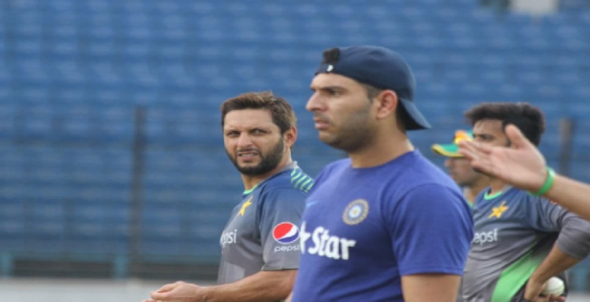 अफरीदी फाउंडेशन को सपोर्ट कर बुरे फंसे युवराज सिंह, सोशल मीडिया पर हो रहे ट्रोल