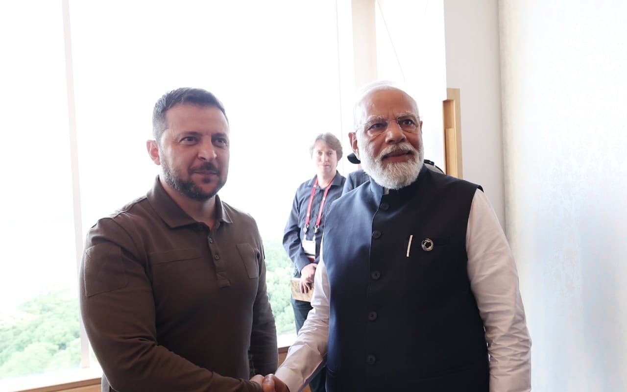 कुछ इस तरह यूक्रेन के राष्ट्रपति वोलोदिमीर जेलेंस्की से मिले पीएम मोदी, देखें तस्वीर