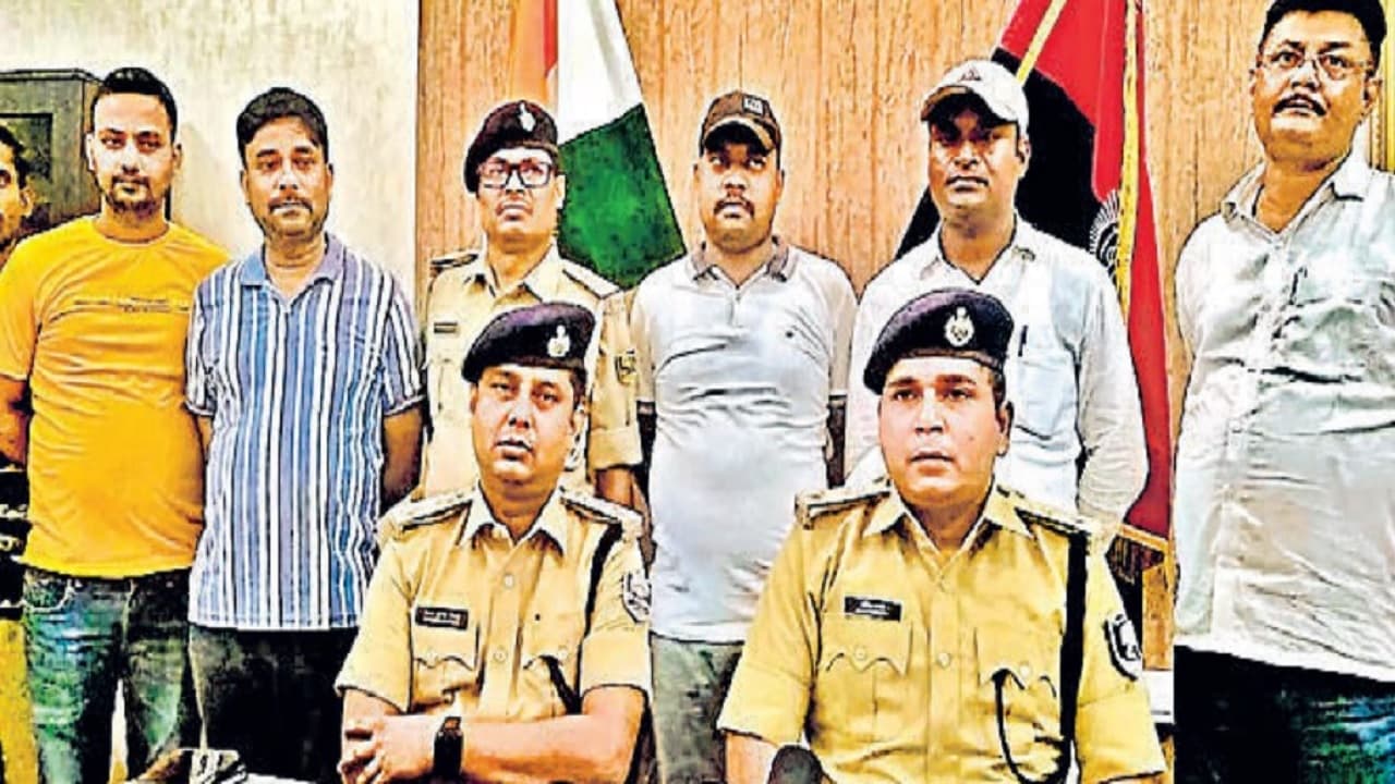 बिहार: घर में रखे 2 करोड़ रूपए लूटने की थी तैयारी, बगीचे में हथियार लेकर रात में जमा हुए बदमाश, तभी अचानक...