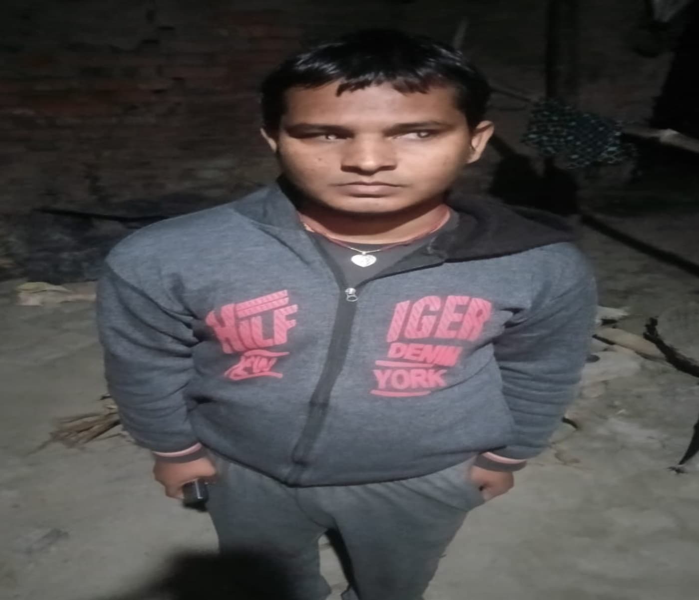 अपने गीतों से सोशल मीडिया पर छाये मुजफ्फरपुर के दृष्टिहीन पप्पू, रेडियो सुनकर सीखी हिंदी और भोजपुरी