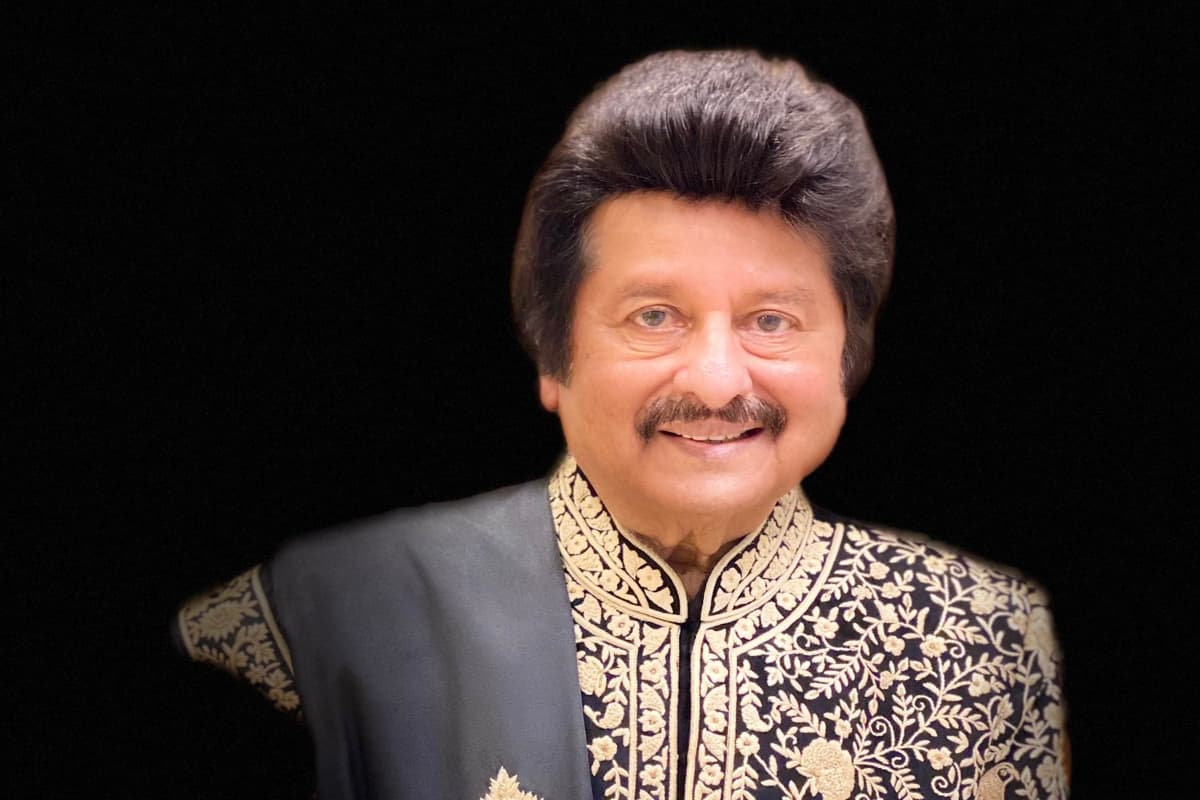 Pankaj Udhas Songs : ‘चिट्ठी आई है’ और ‘चांदी जैसा रंग है’ जैसे गानों से पंकज उधास फैंस के दिल में हमेशा रहेंगे