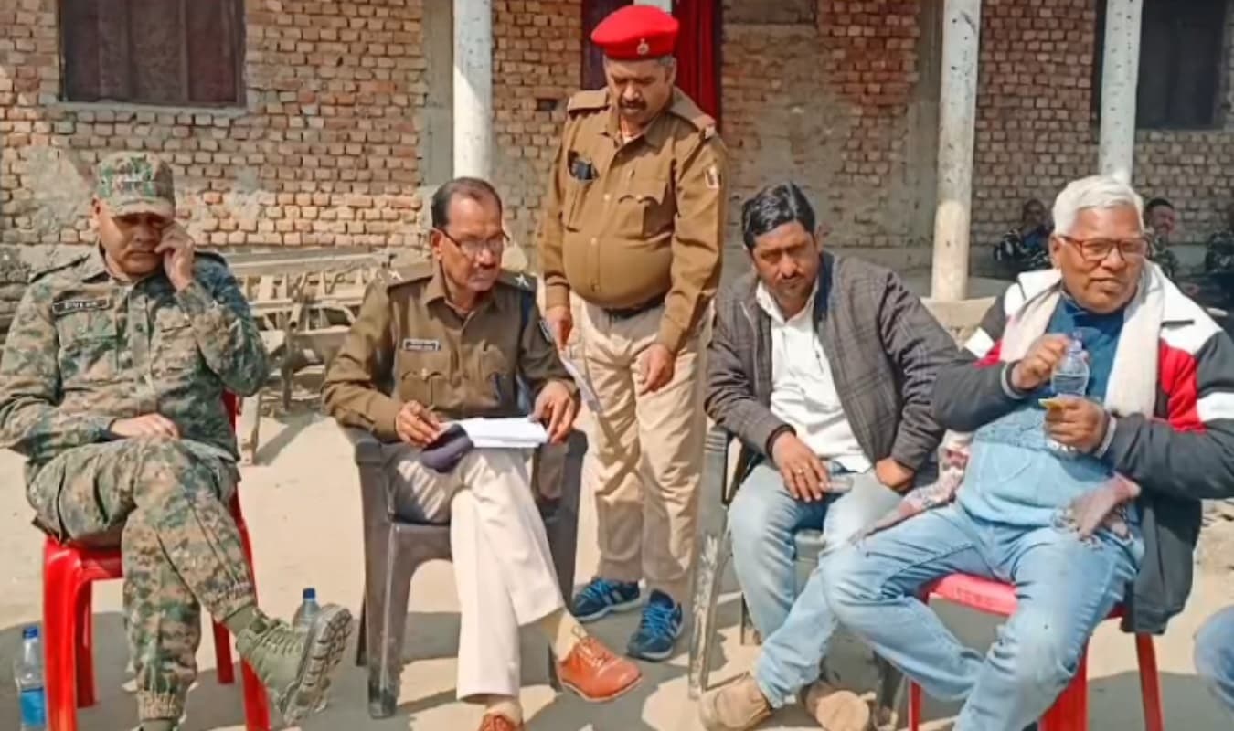 बिहार में गाना बजाने को लेकर दो गुटों में हिंसक झड़प, पथराव में 9 लोग घायल