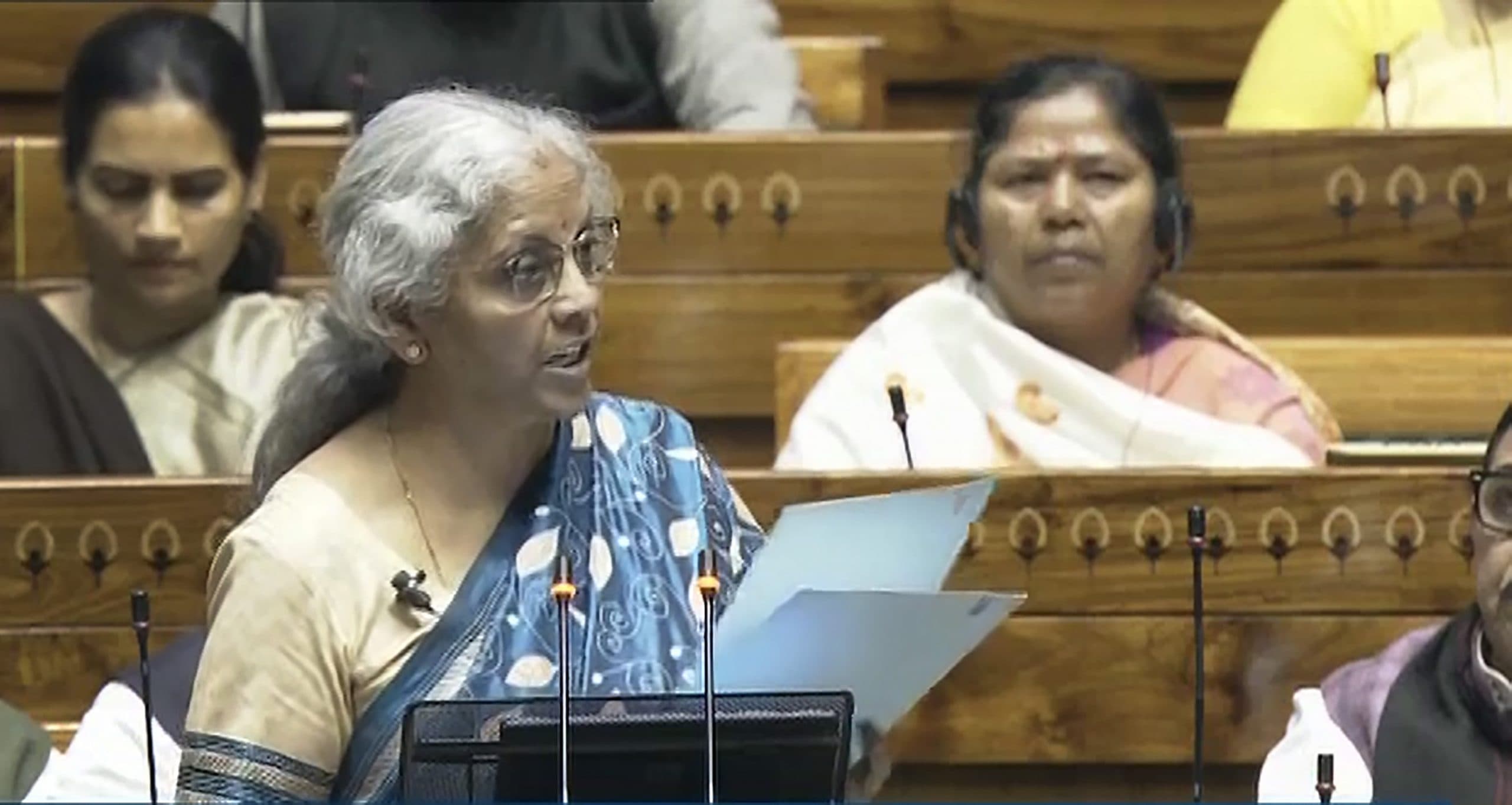 Budget 2024: रुपया कहां से आता है और जाता कहां है, देखें बजट का पूरा लेखा-जोखा