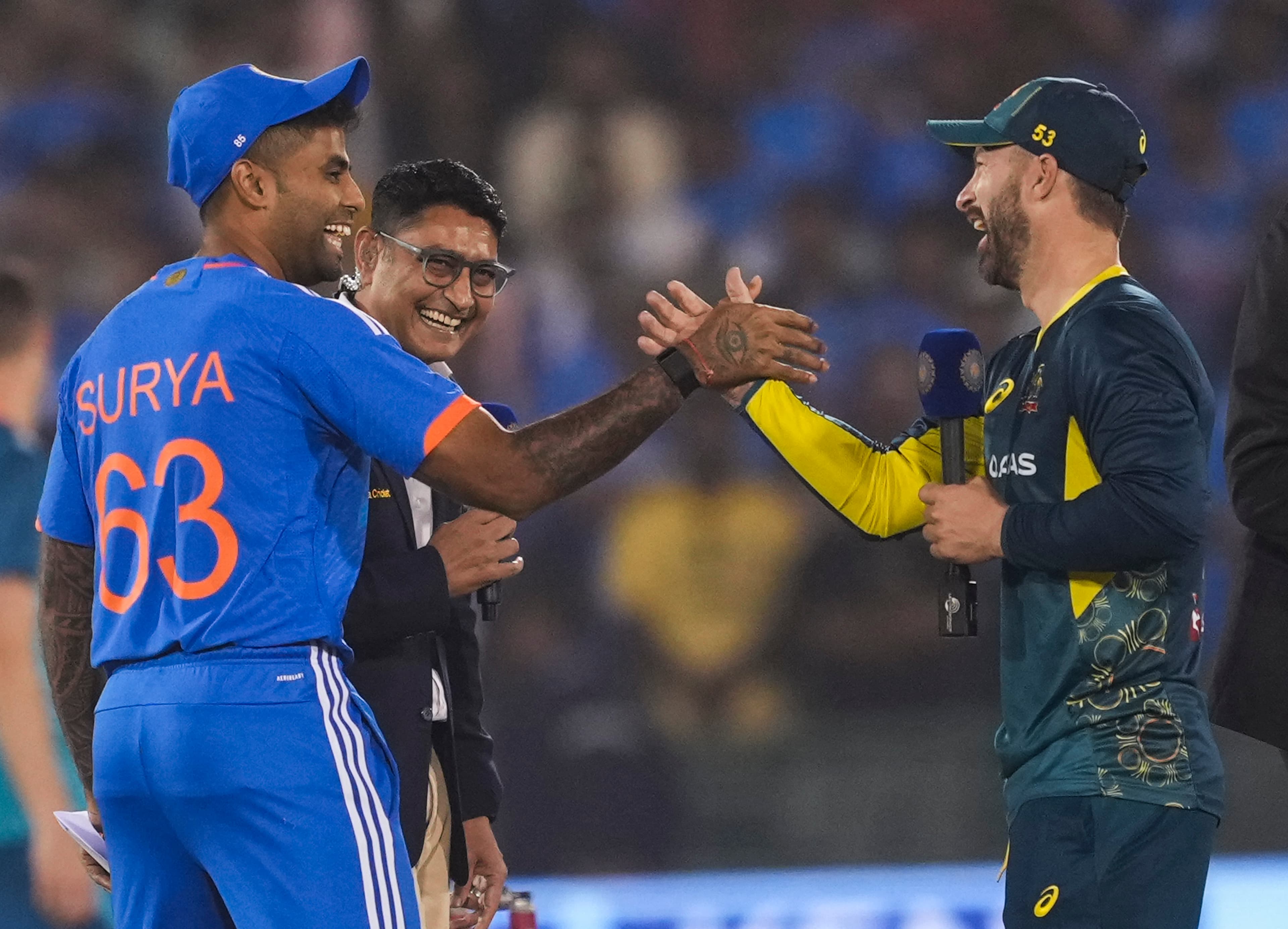 IND vs AUS 4th T20: ऑस्ट्रेलिया ने जीता टॉस, पहले बल्लेबाजी करेगी टीम इंडिया, देखें प्लेइंग इलेवन
