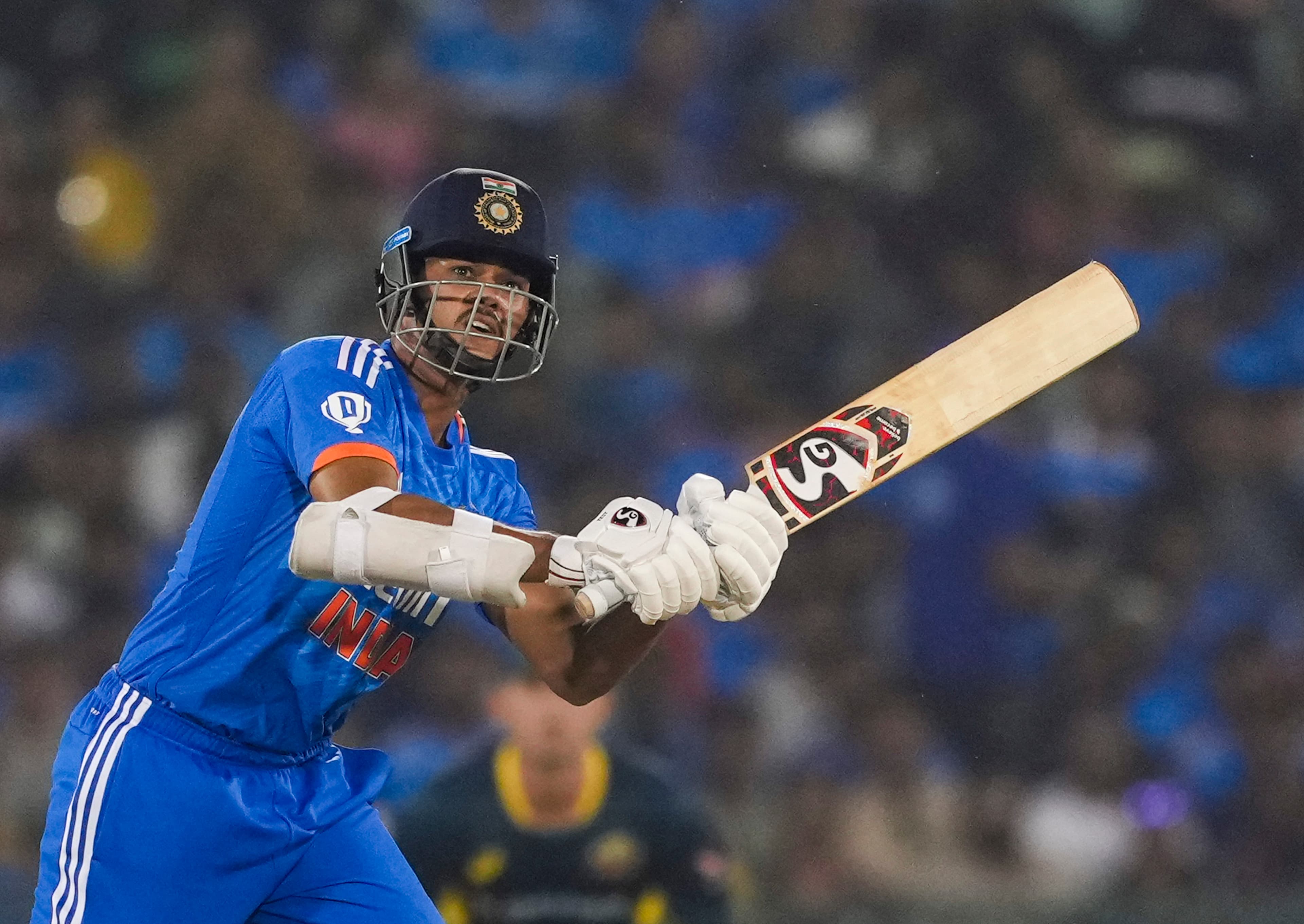 IND vs AUS 4th T20: भारत ने ऑस्ट्रेलिया को दिया 175 रनों का लक्ष्य, तस्वीरों में देखें भारत की बल्लेबाजी