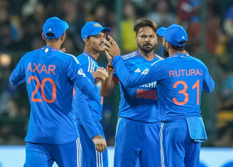 IND vs AUS T20: ऑस्ट्रेलिया की शर्मनाक विदाई, आखिरी मुकाबले में भी टीम इंडिया ने कूटा, 4-1 से जीता सीरीज