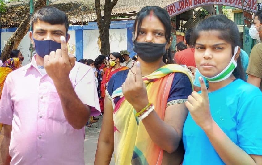 सातवें चरण में 76.90% वोटिंग, दक्षिण दिनाजपुर टॉप पर और दक्षिण कोलकाता के मतदाता सबसे सुस्त सातवें चरण में 76.90% वोटिंग, दक्षिण दिनाजपुर टॉप पर और दक्षिण कोलकाता के मतदाता सबसे सुस्त