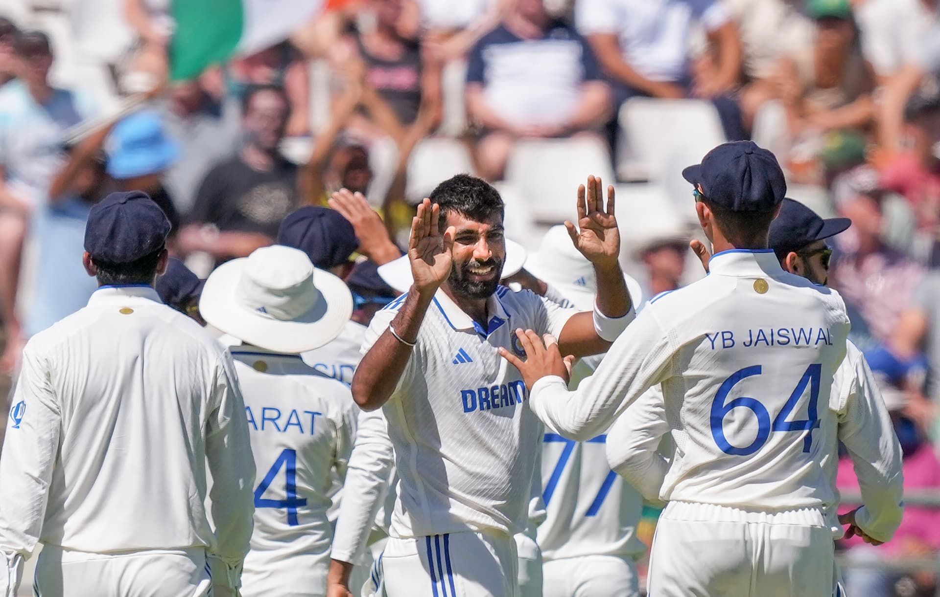 IND vs SA Test: मोहम्मद सिराज के बाद बुम बुम बुमराह का जलवा, चटकाए 5 विकेट