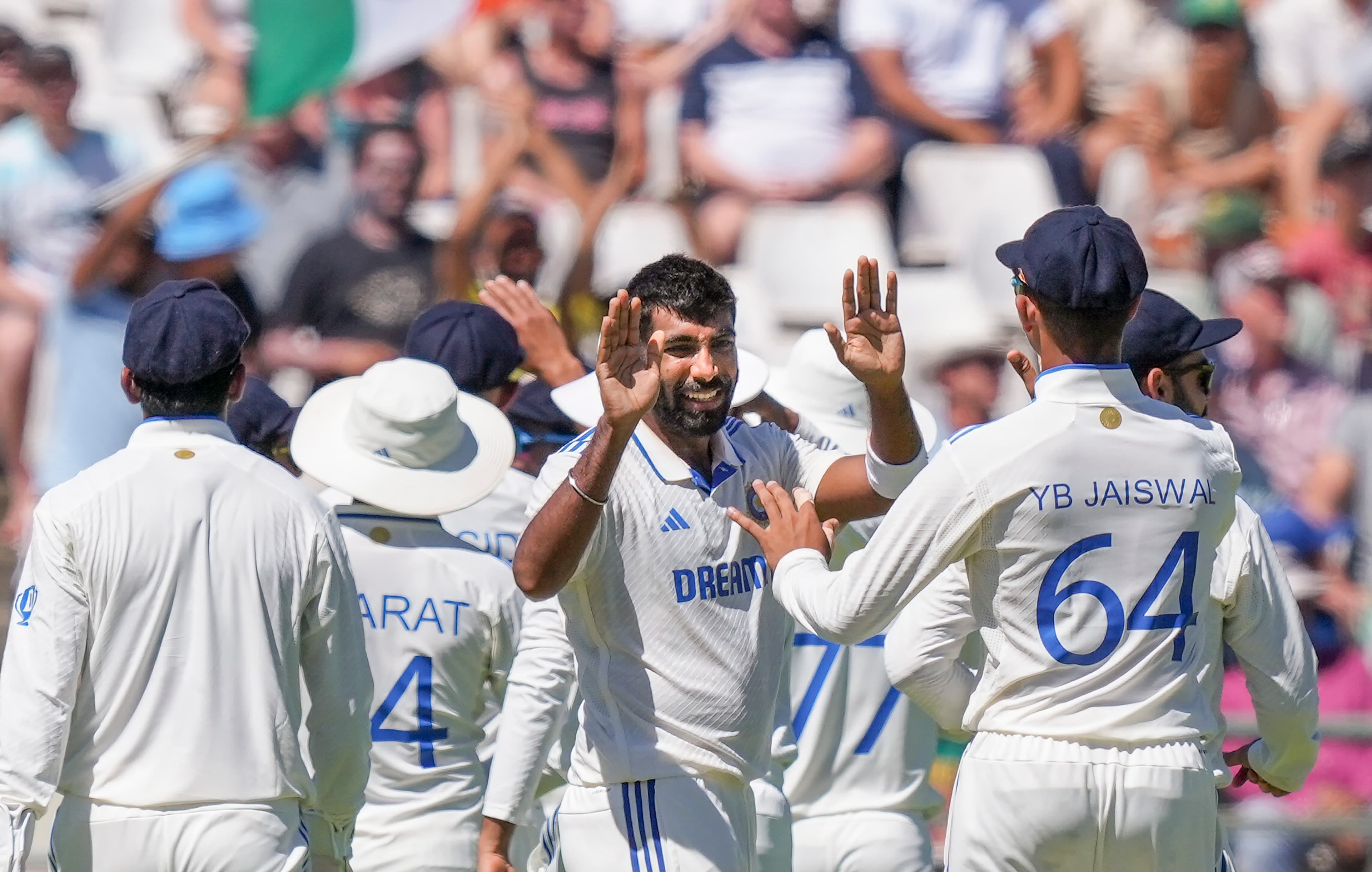 IND vs SA Test: मोहम्मद सिराज के बाद बुम बुम बुमराह का जलवा, चटकाए 5 विकेट