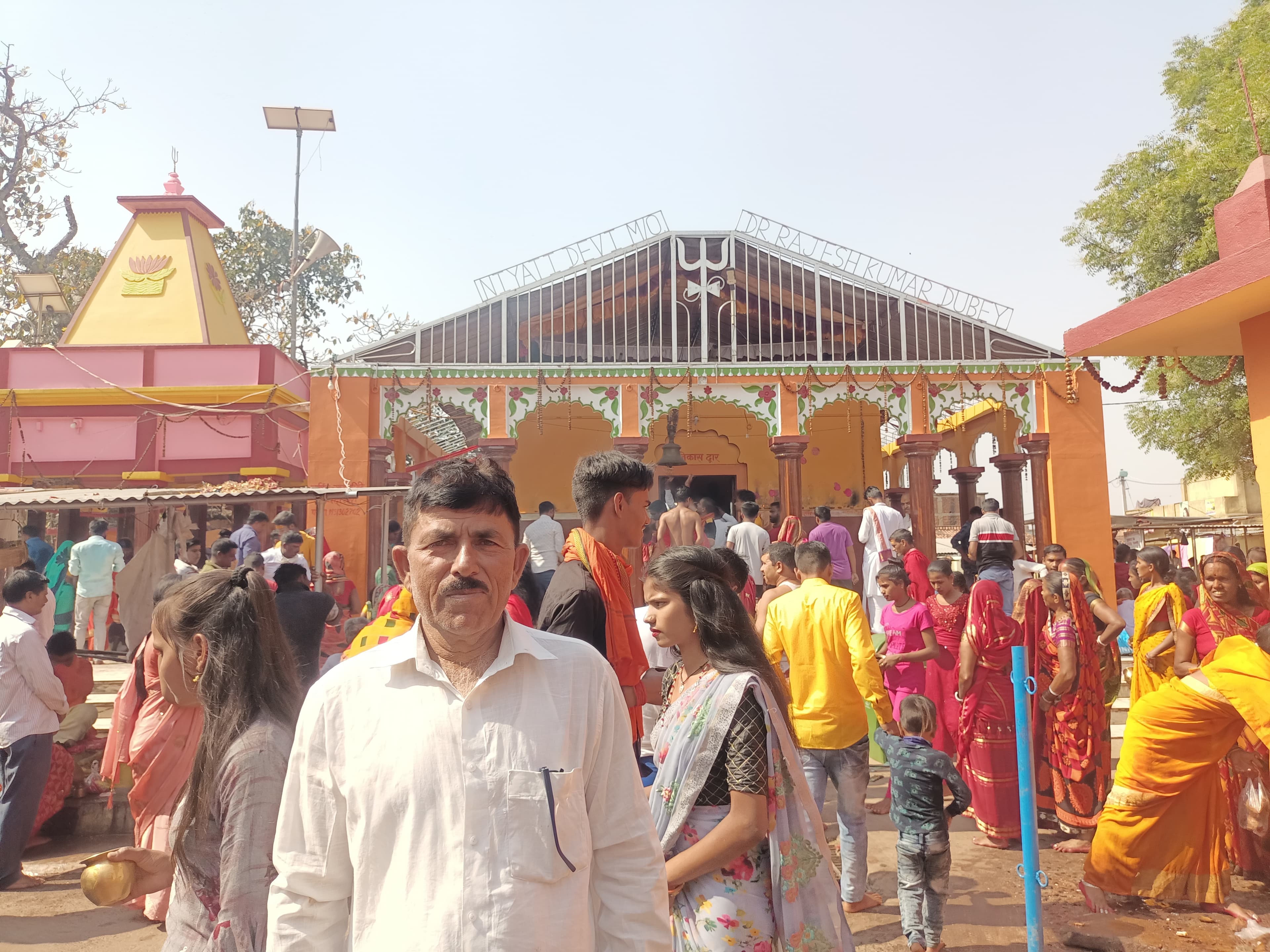 गिरिडीह : झारखंडधाम में उमड़ी श्रद्धालुओं की भीड़, हनुमान मंदिर में रामकथा का आयोजन