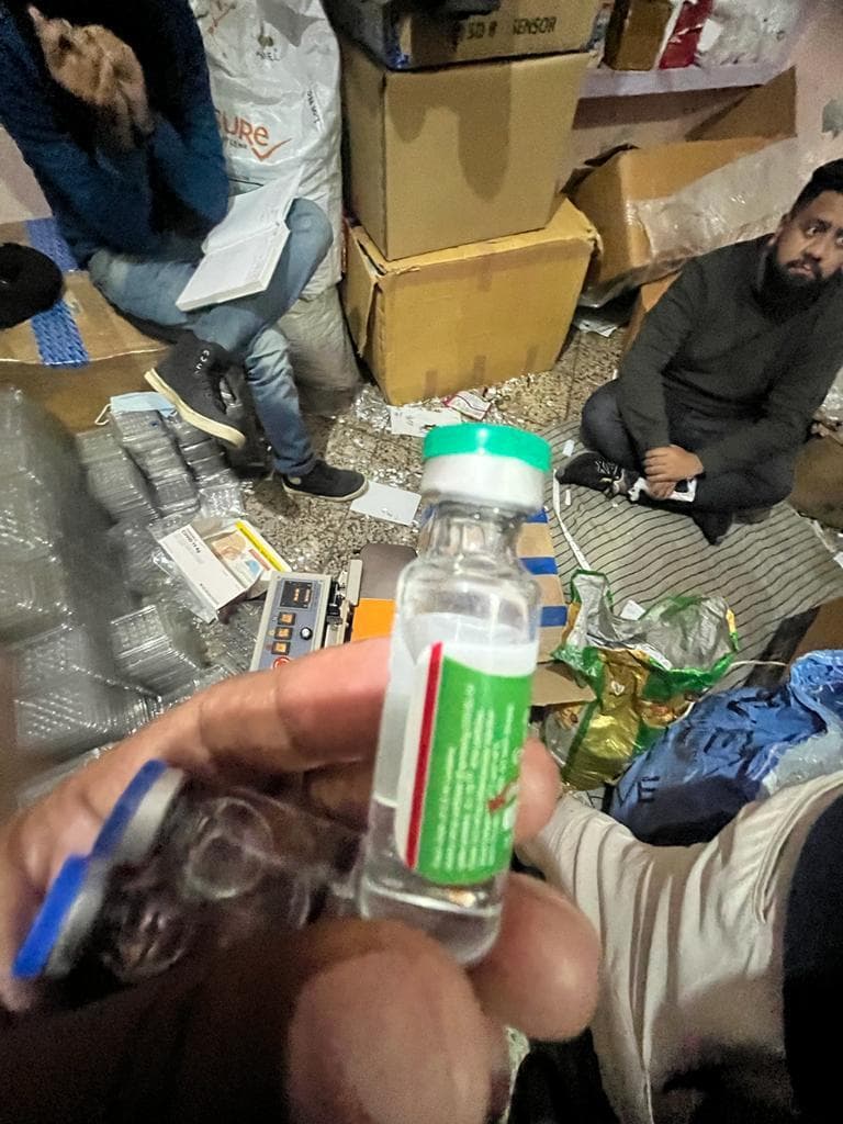 Varanasi News: बनारस में करीब चार करोड़ की नकली कोविड वैक्सीन बरामद, UP STF ने की बड़ी कार्रवाई