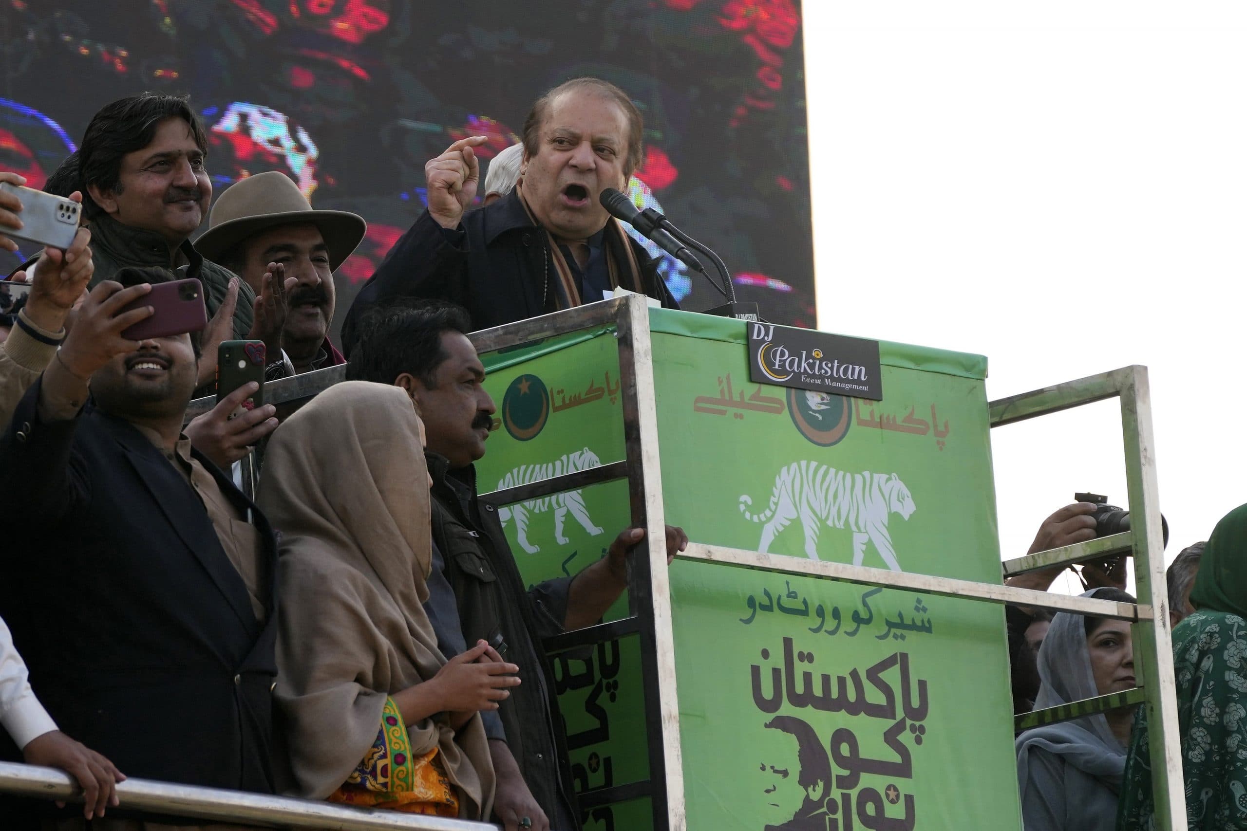 नवाज शरीफ की पार्टी ही जीतेगी पाकिस्तान का आम चुनाव? रिपोर्ट से हुआ खुलासा