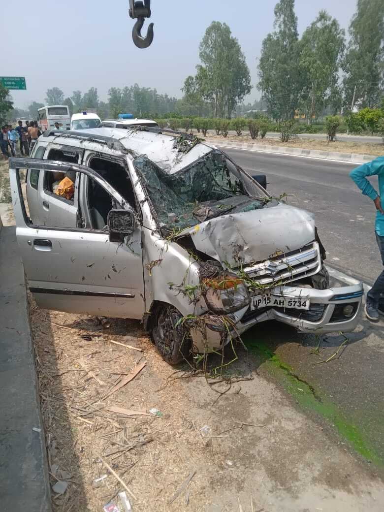 बरेली में तेज रफ्तार कार खाई में गिरी, अयोध्या से दर्शन कर लौट रहे डॉक्टर दंपत्ति की हुई मौत