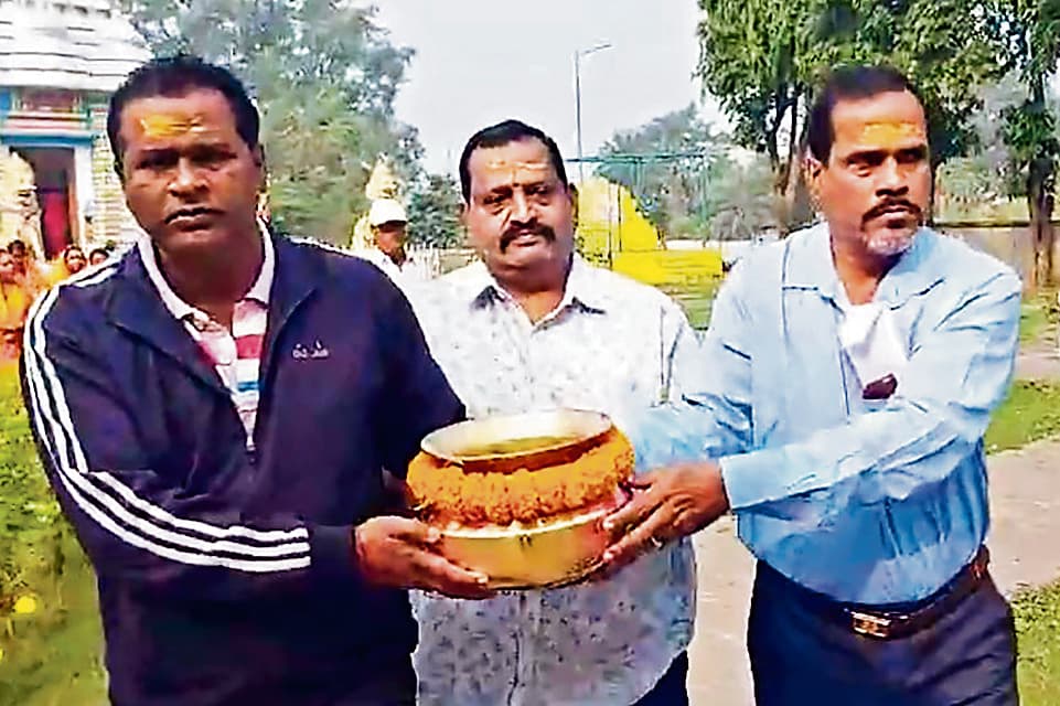 श्रीमंदिर परिक्रमा परियोजना : महाप्रभु को अर्पित करने के लिए हर घर से चावल व सुपारी का संग्रह