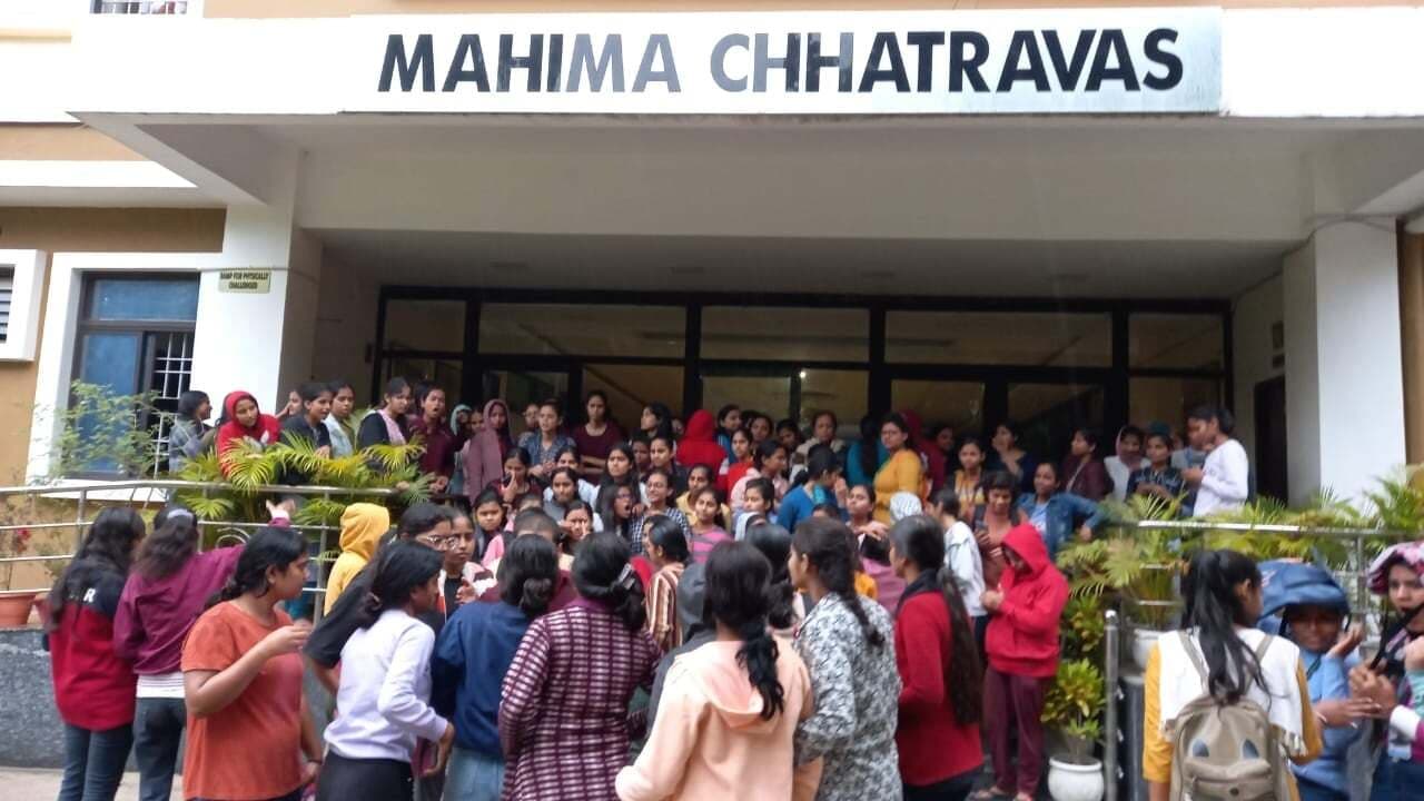 Shikshak Bharti Exam: 396 परीक्षा केंद्रों पर आज शिक्षक अभ्यर्थी देंगे एग्जाम, जानें पूरा टाइम टेबल