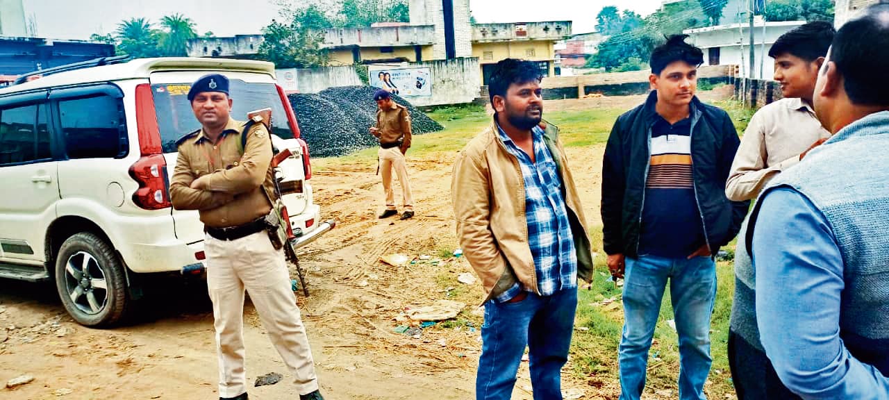 बिहार के सीवान में सीएसपी संचालक से हथियार दिखाकर 2.45 लाख की लूट