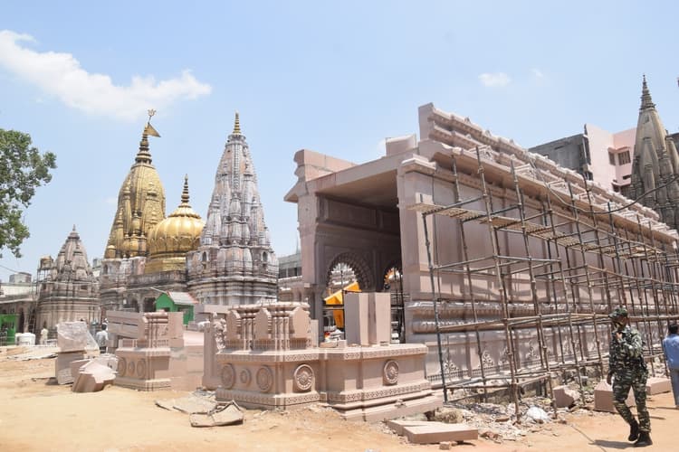 PM मोदी के ड्रीम प्रोजेक्ट काशी विश्वनाथ कॉरिडोर का कार्य 75% पूरा, भक्तों को नजर आने लगी मंदिर की भव्यता
