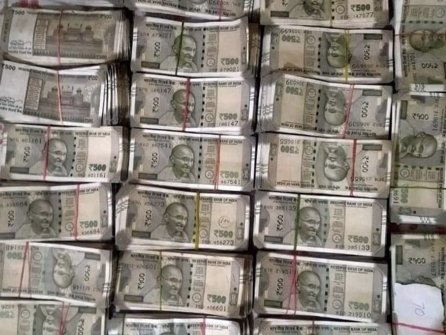 भारत के पांच सबसे बड़े कैश कांड! 3 ठिकानों से मिले है अरबों के नोट, लिस्ट में एक मंत्री भी शामिल