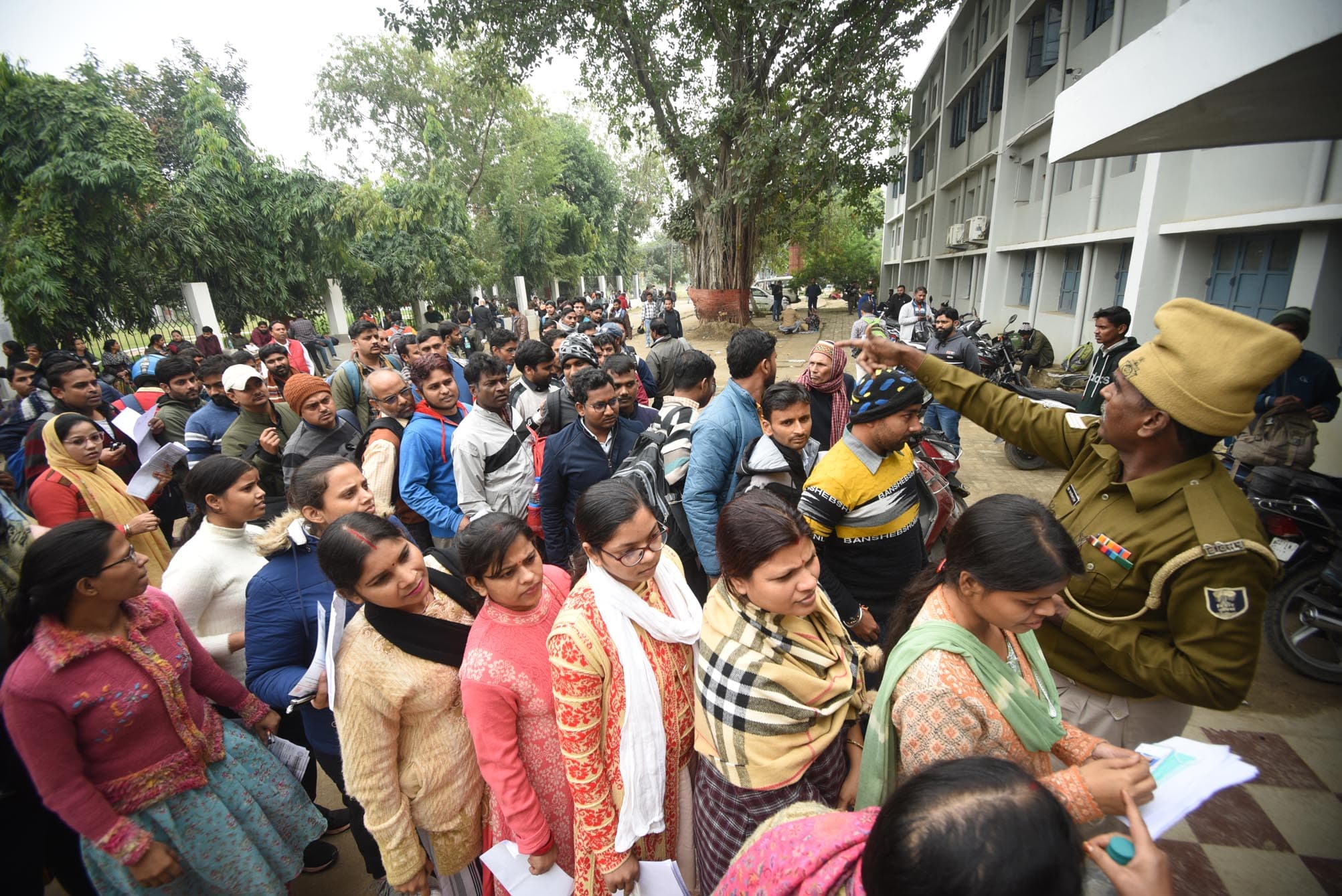 BPSC TRE 2.0: दूसरे के बदले परीक्षा देते पकड़े गए चार मुन्ना भाई, एक केंद्र पर गणित की परीक्षा स्थगित