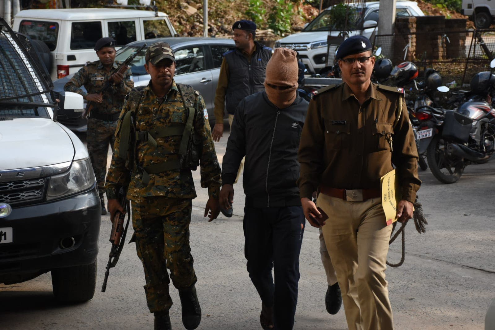 धनबाद : पुलिस रिमांड में रितेश ने कबूला अमन की हत्या का गुनाह