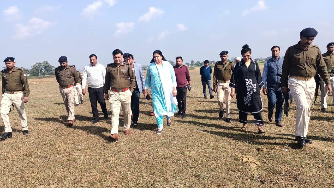 झारखंड : 18 को इचाक आयेंगे मुख्यमंत्री हेमंत सोरेन, डीसी और एसपी ने कार्यक्रम स्थल का लिया जायजा