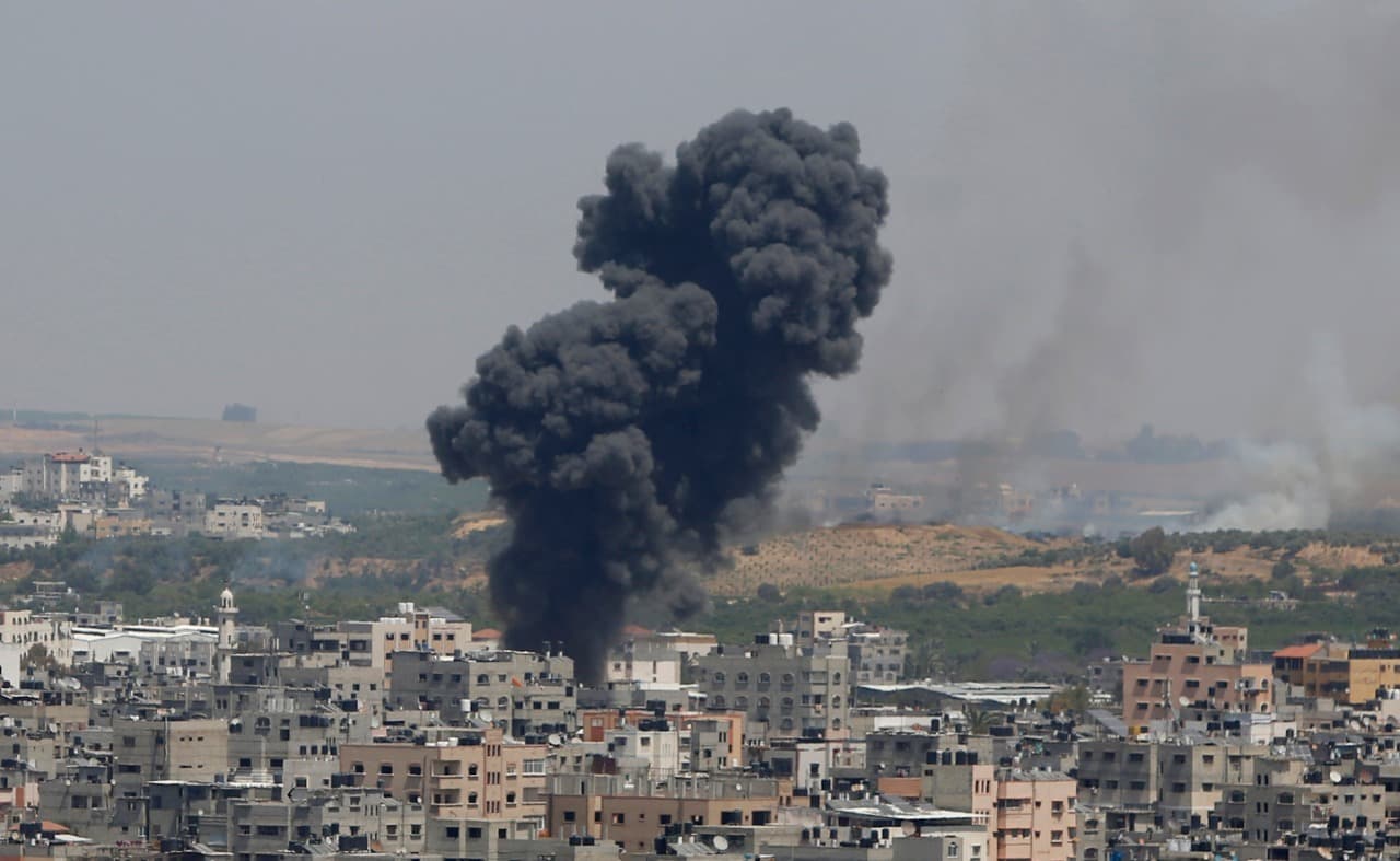 Israel-Palestine Conflict: इजरायल फ्लिस्तीन के बीच संघर्ष जारी,नेतन्याहू की हमास को चेतावनी, गाजा से हजारों परिवारों का पलायन