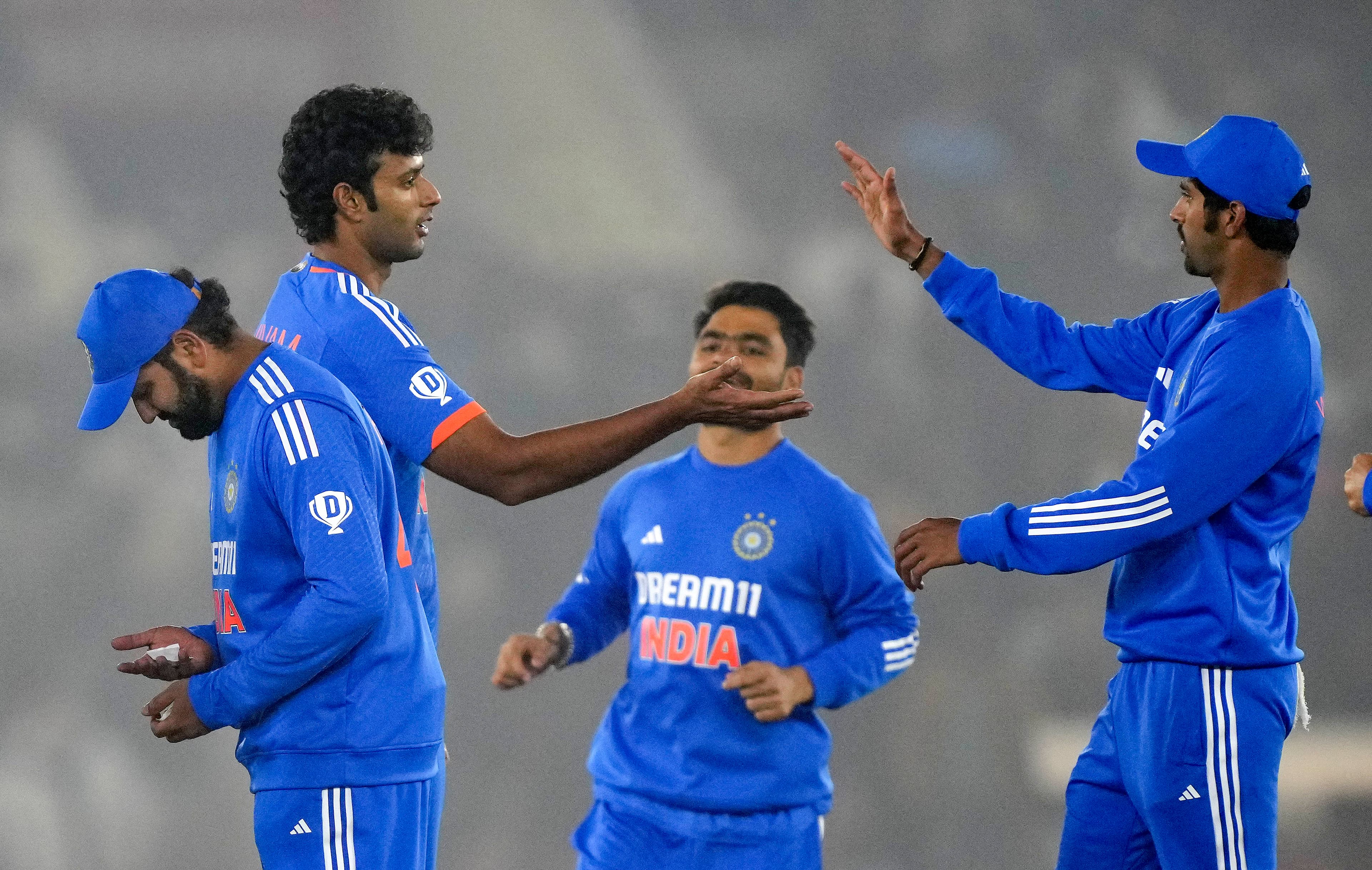 IND vs AFG 1st T20: भारत ने अफगानिस्तान को 158 रन पर रोका, मुकेश कुमार और अक्षर पटेल ने चटकाए 2-2 विकेट