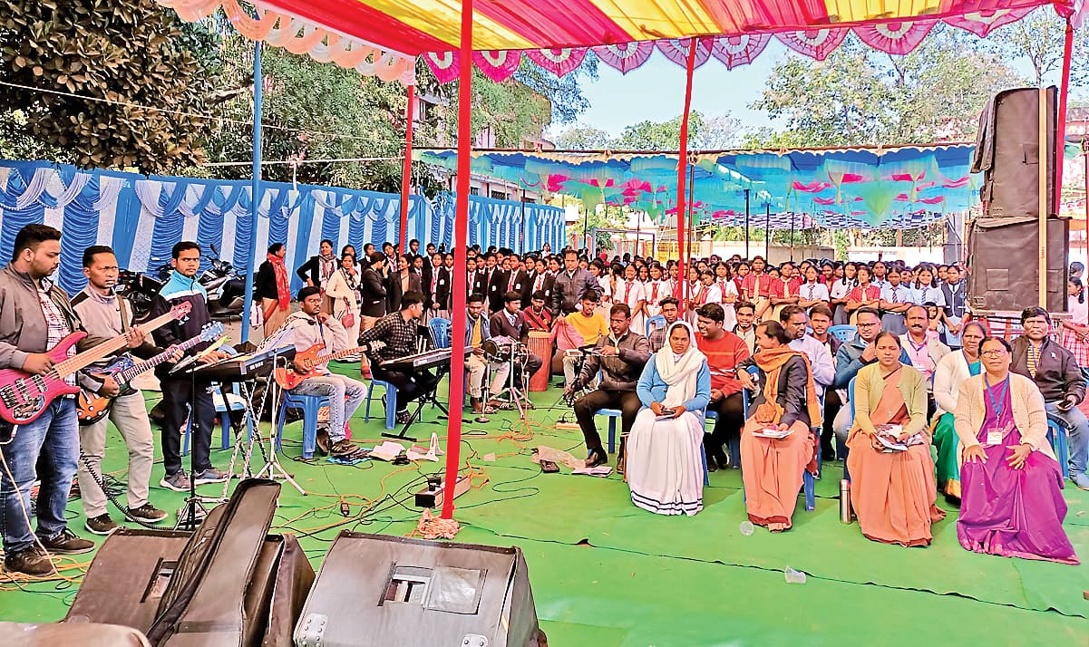 नवनियुक्त बिशप डॉ फादर लीनुस पिंगल एक्का का धर्माध्यक्षीय अभिषेक व पदग्रहण समारोह आज