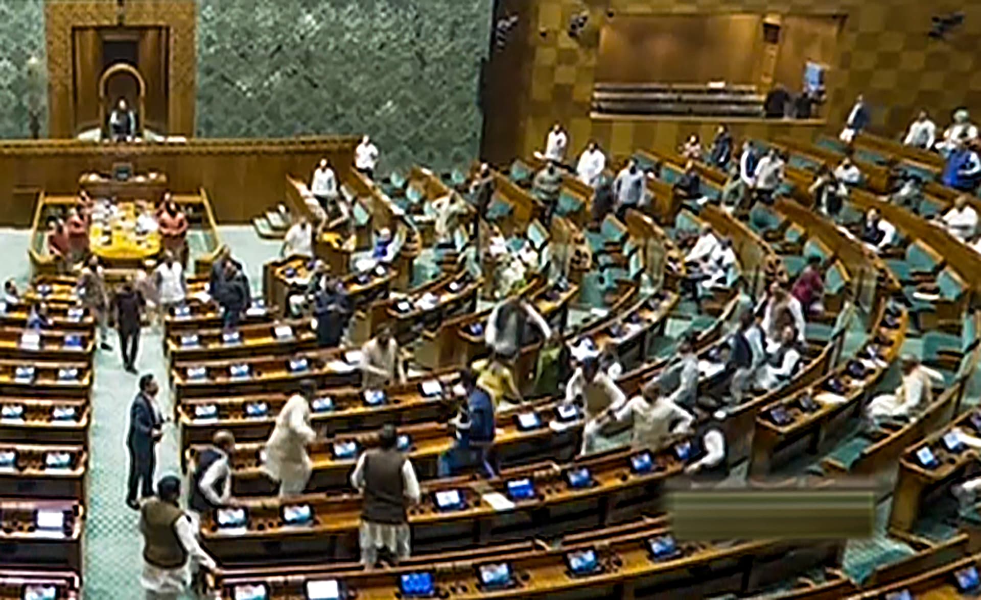 Parliament Security Breach: 7 दिन की रिमांड में भेजे गए चारों आरोपी, स्पेशल सेल करेगी पूछताछ, आतंकवाद का आरोप
