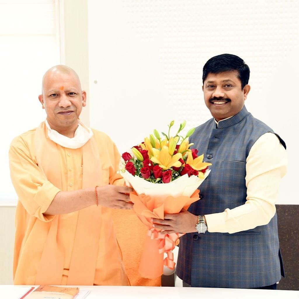 Yogi Govt 2.0: मिठाई की दुकान लगाने से लेकर कैबिनेट मंत्री तक, ऐसा रहा है नंद गोपाल नंदी का राजनीतिक सफर