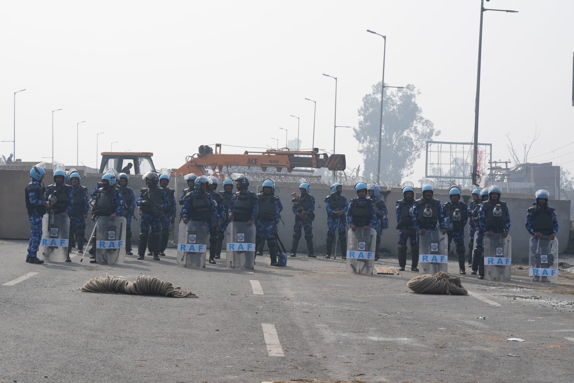 Farmer Protest 2.0: लाठीचार्ज के खिलाफ एक्शन में किसान संगठन, पंजाब में कल 12 बजे से रेलवे ट्रैक करेंगे जाम