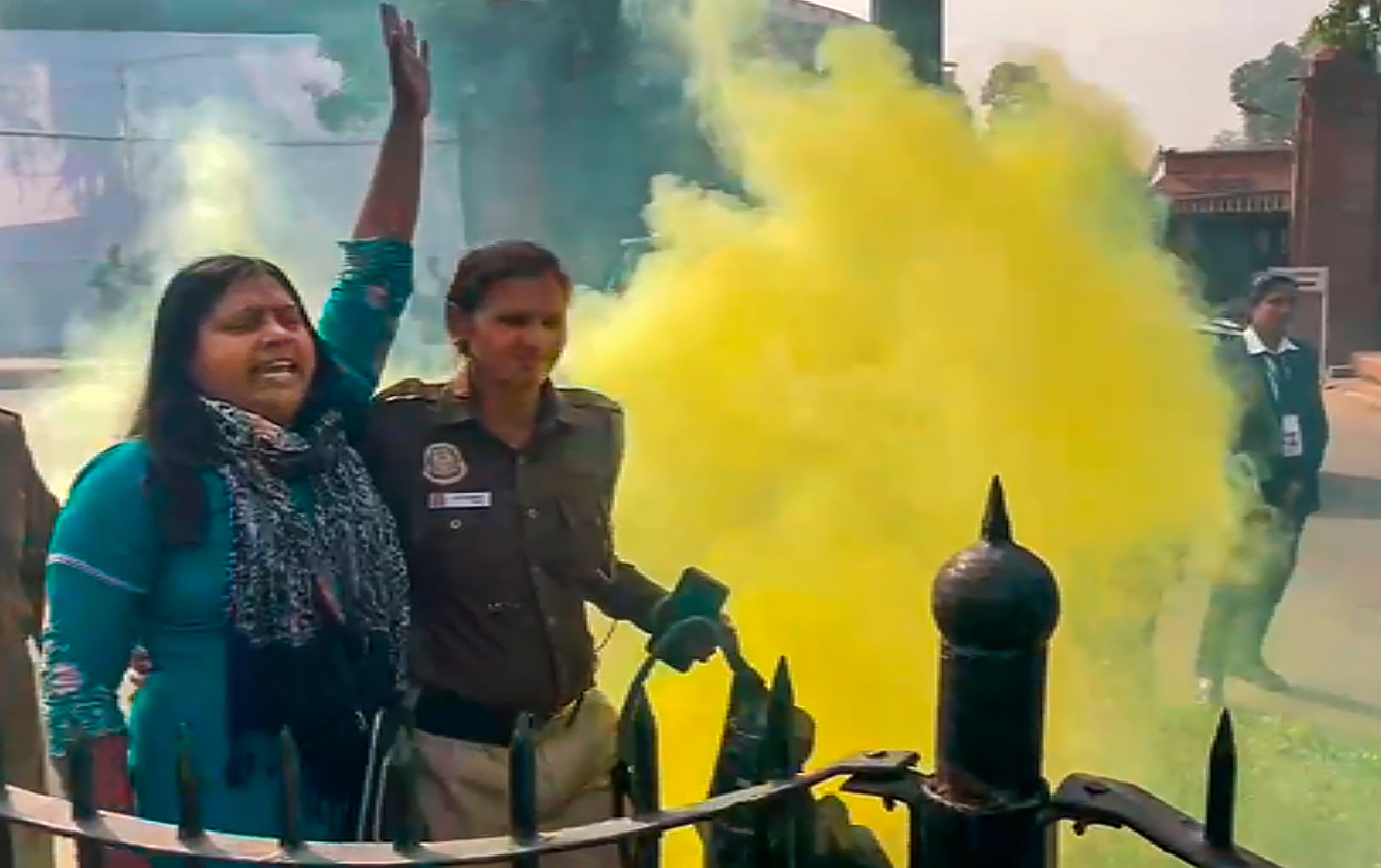 संसद सुरक्षा चूक मामले में हुई सातवीं गिरफ्तारी, मनोरंजन के करीबी को पुलिस ने यूं दबोचा