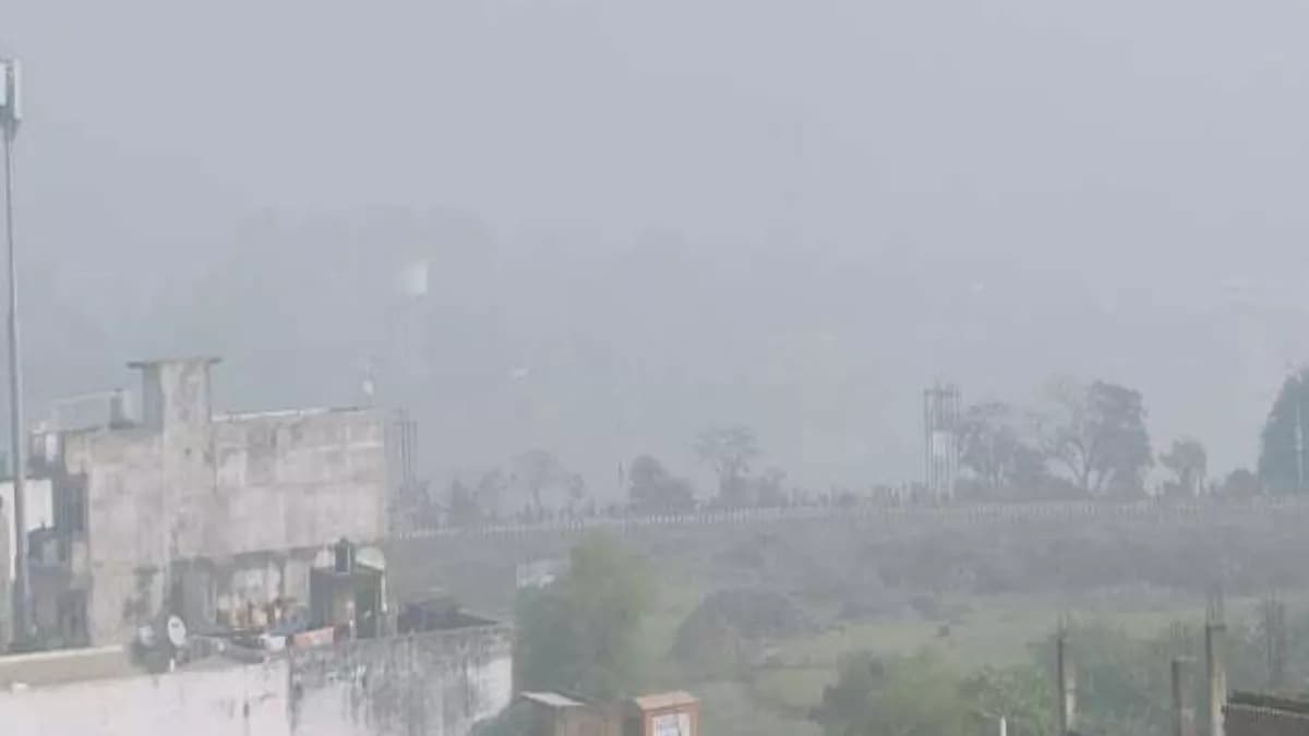 पूर्वी यूपी में पछुवा हवाओं ने बढ़ाई ठंड,  Gorakhpur में हल्की वर्षा