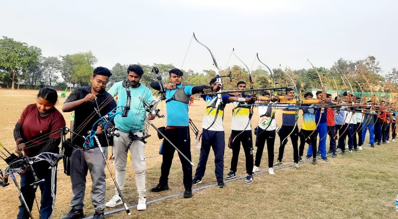 बोकारो : बीबीएमकेयू इंटर कॉलेज तीरंदाजी प्रतियोगिता शुरू