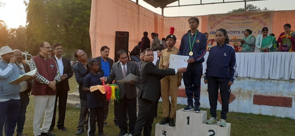 पूर्वी सिंहभूम : पढ़ाई के साथ खेल पर भी ध्यान, 165 इवेंट में 1000 विद्यार्थियों ने लिया भाग, हुए पुरस्कृत