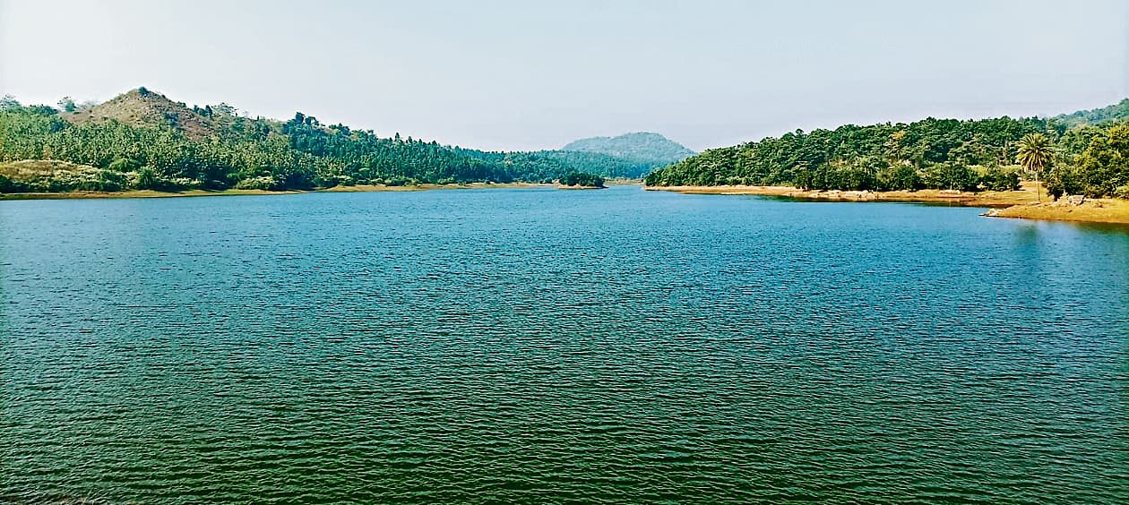 दुमका : ठंड के मौसम में पर्यटकों को आकर्षित कर रहा दिगलपहाड़ी डैम