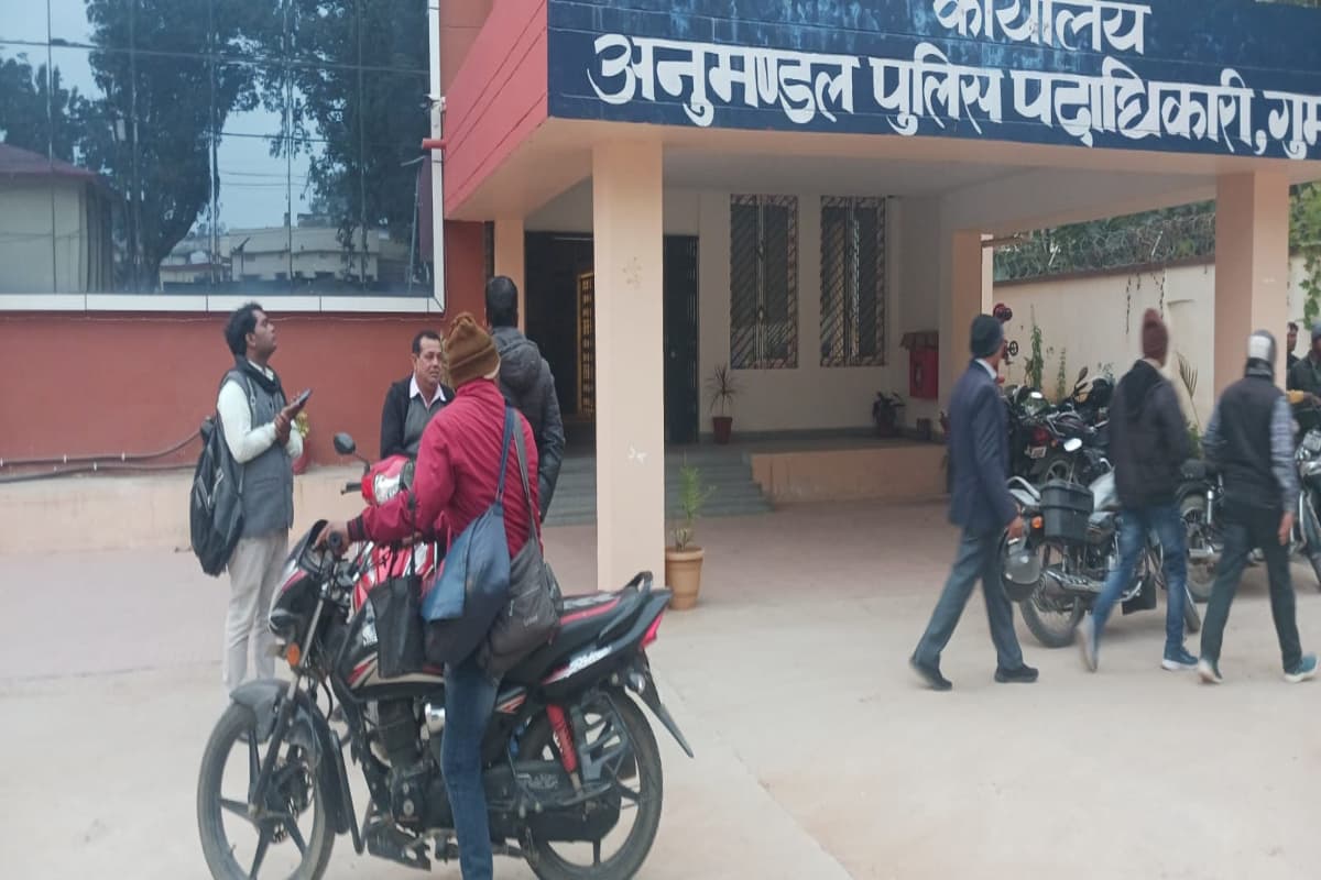 गुमला: शिक्षा विभाग बना भ्रष्टाचार का अड्डा, रिटायर्ड शिक्षक-शिक्षिकाओं से भी हो रही वसूली