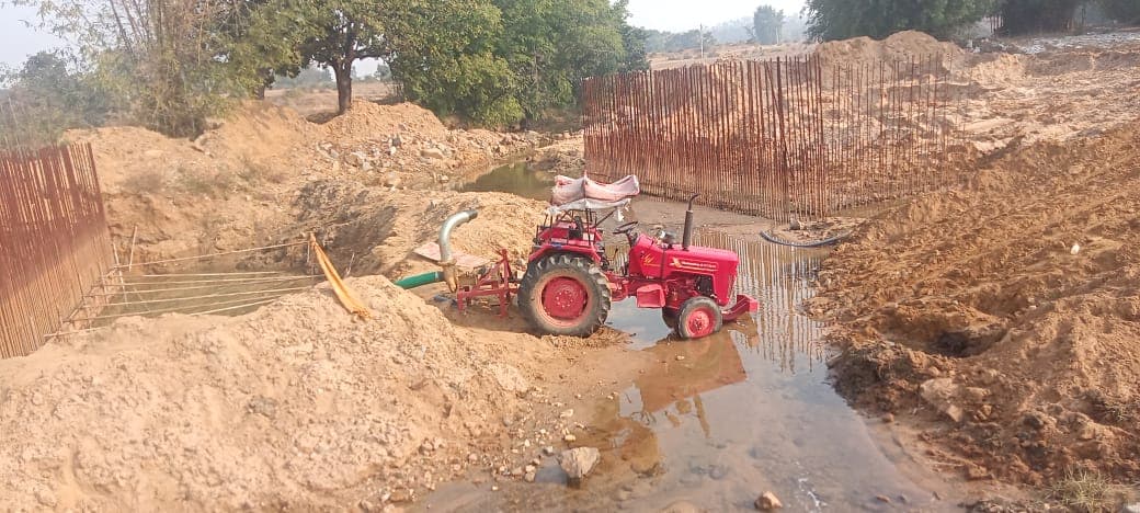 गिरिडीह : पुल निर्माण स्थल से 12 लाख का छड़ ले भागे अपराधी