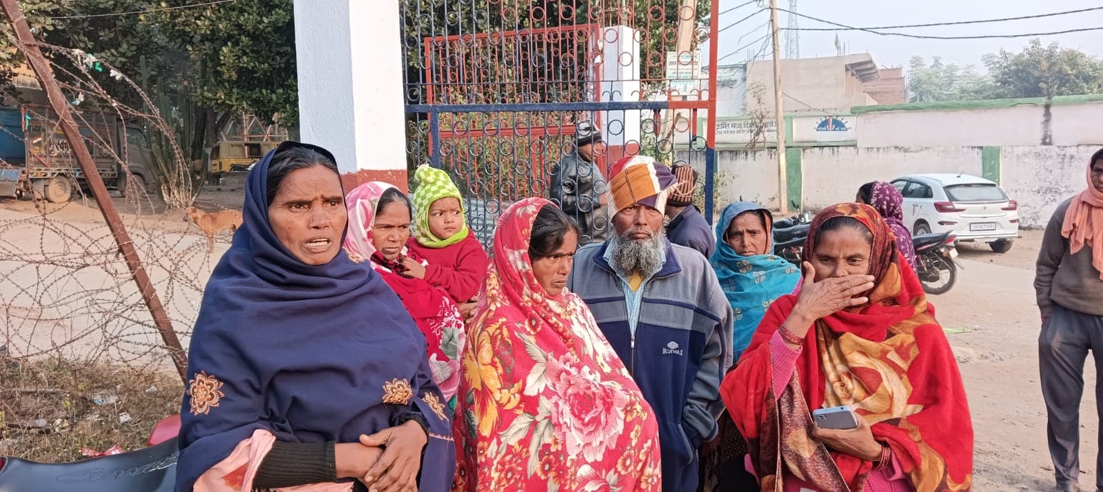 गिरिडीह : महिला के शव को अस्पताल के गेट पर रख फरार हुए ससुराल वाले, दर्ज हुई FIR