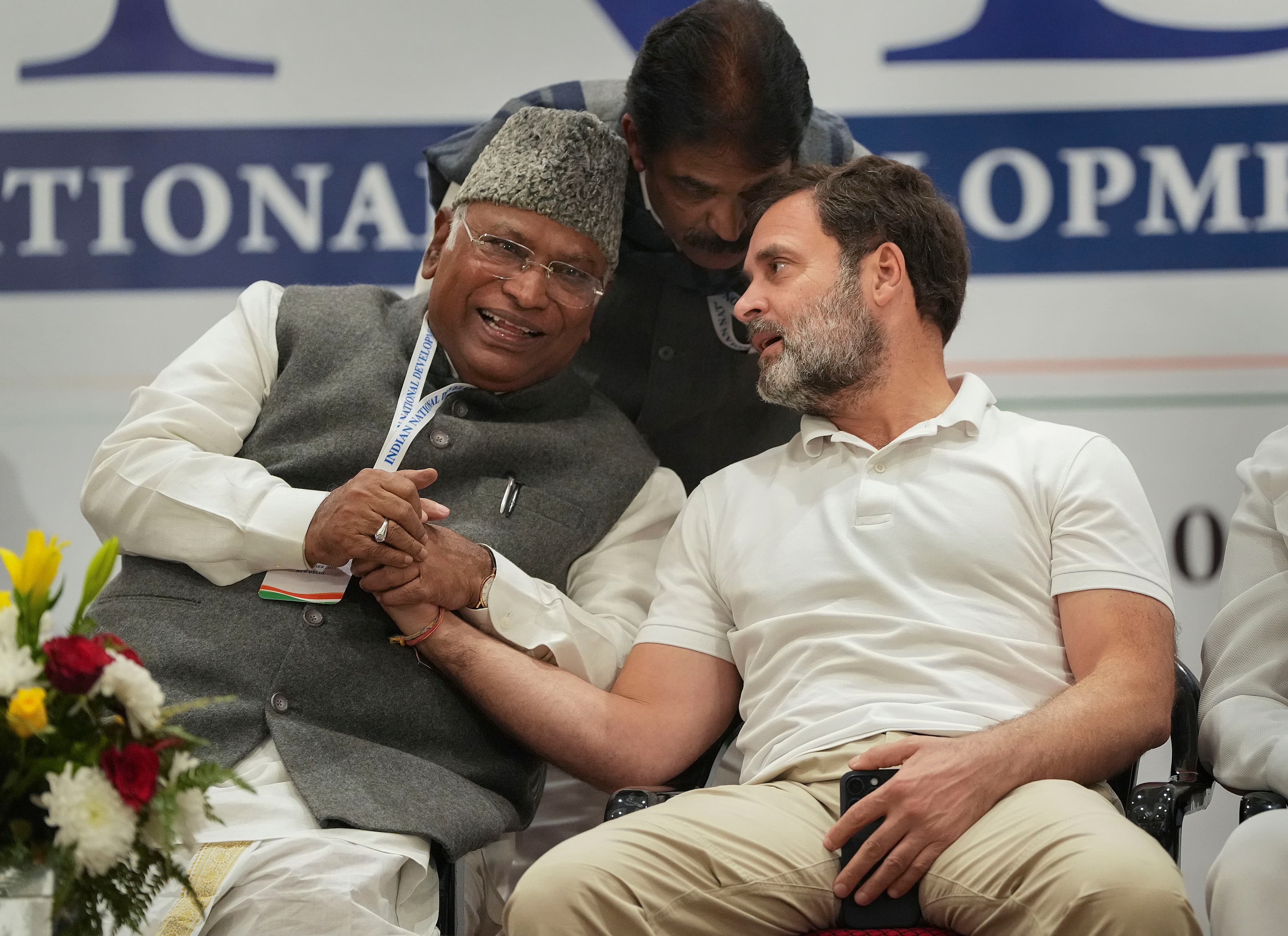 VIDEO: लोकसभा चुनाव 2024 से पहले कांग्रेस में बड़े फेरबदल के क्या हैं मायने